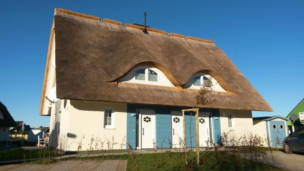 Reetdachhaeuser Boergerende Exterior foto